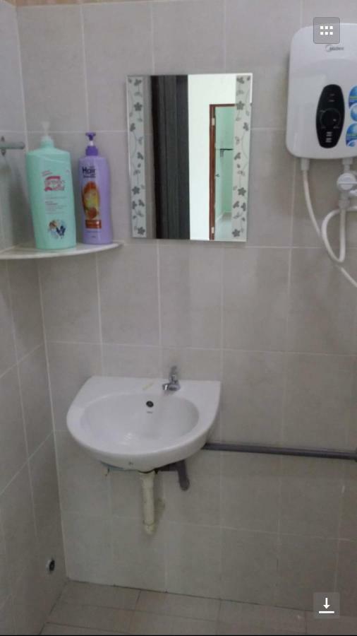 Coral Homestay Pekan Pangkor Luaran gambar